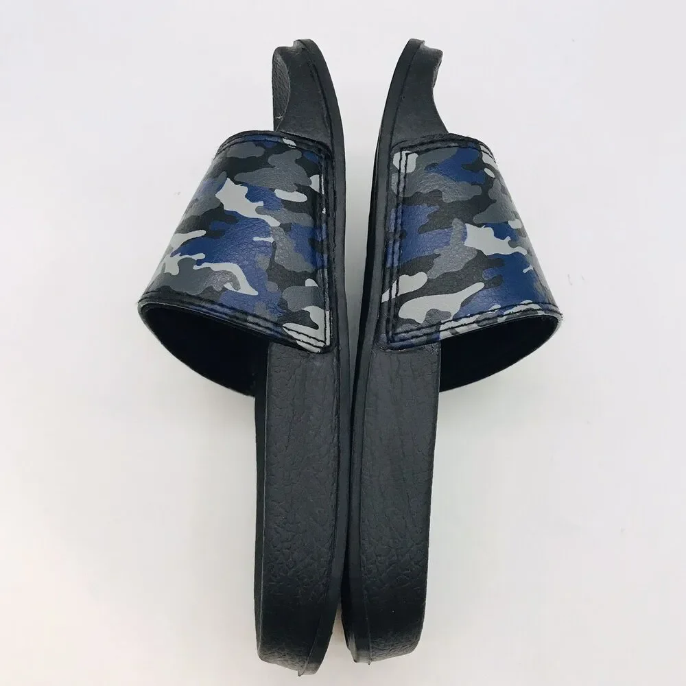 Shaq Camo Wide Strap Slides Children's size 1 Black & Gray Sandals Beach Shoes
